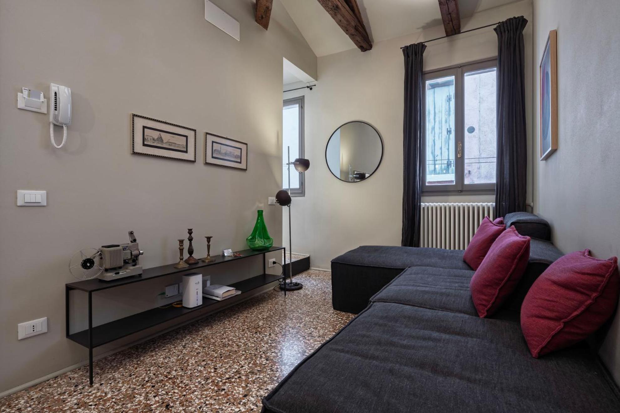 Ca Delle Capriate, An Intimate Retreat At Ca D'oro *