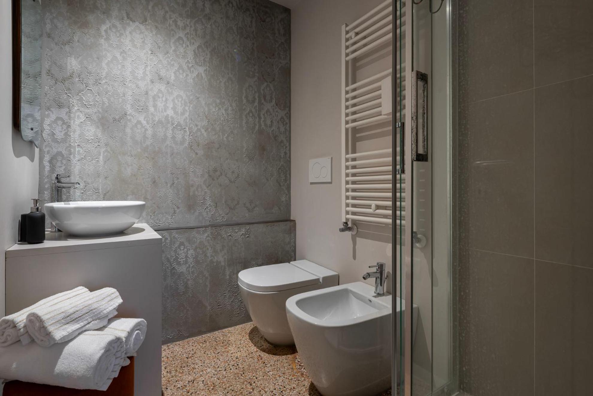 Ca Delle Capriate, An Intimate Retreat At Ca D'oro Apartment *