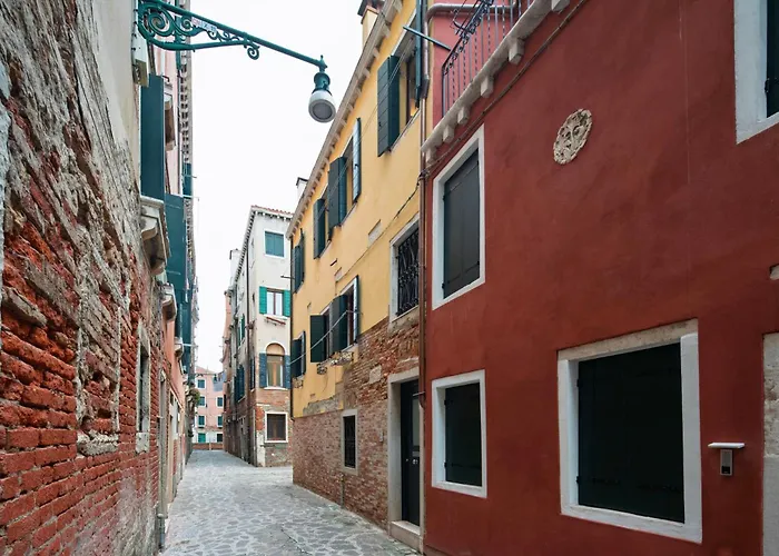 Ca Delle Capriate, An Intimate Retreat At Ca D\'Oro