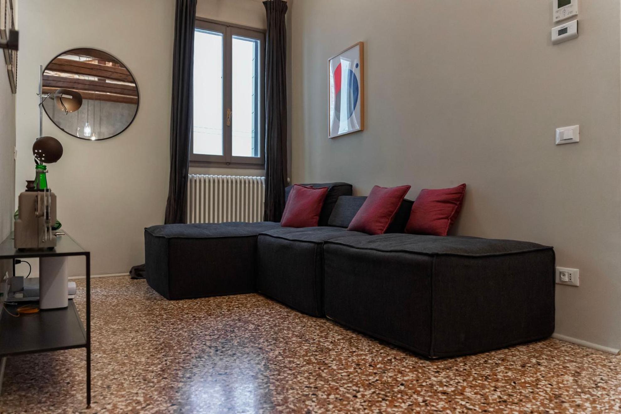 Ca Delle Capriate, An Intimate Retreat At Ca D'oro Appartement