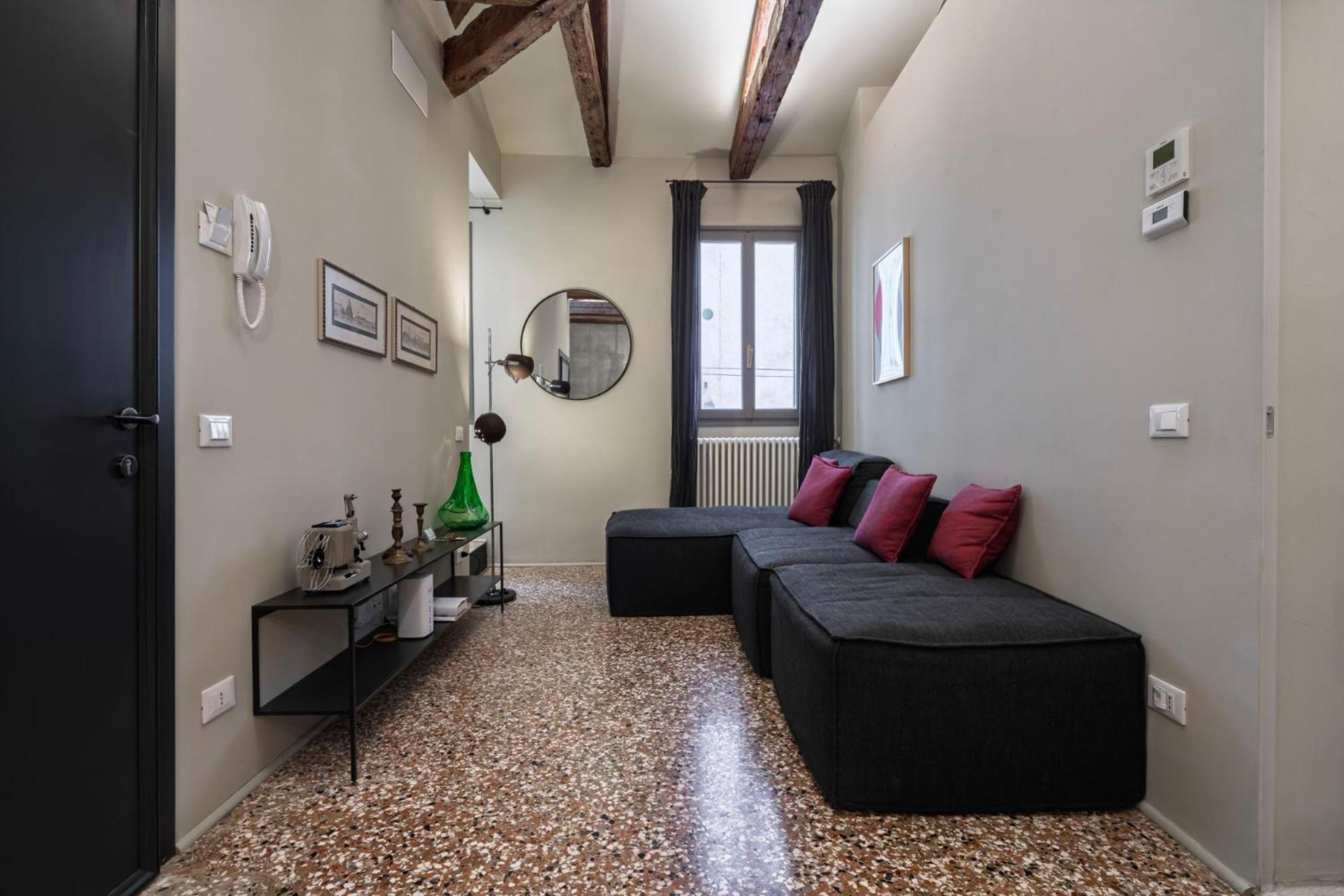 Ca Delle Capriate, An Intimate Retreat At Ca D'oro