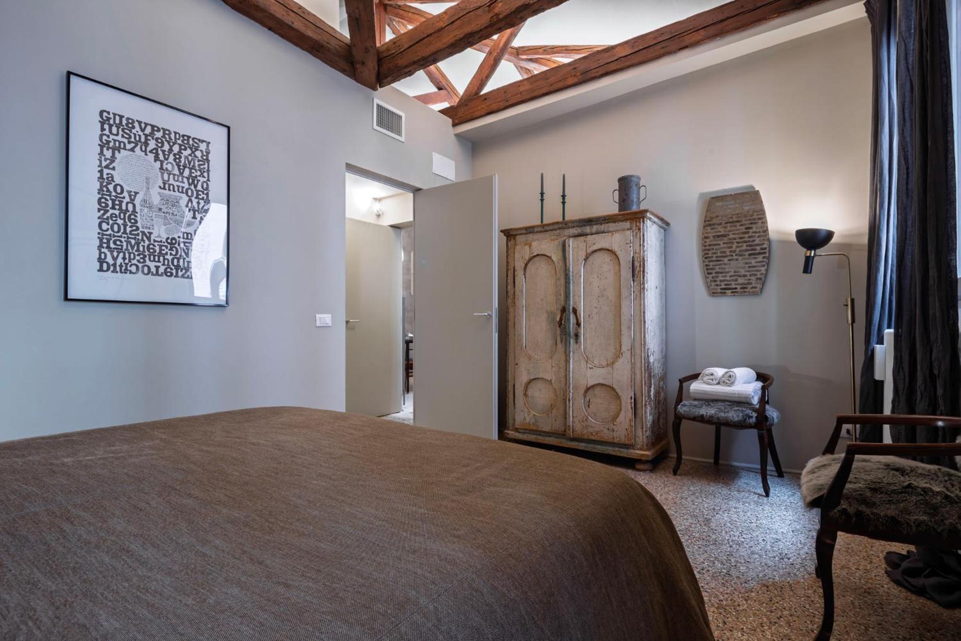 Ca Delle Capriate, An Intimate Retreat At Ca D'oro Appartement
